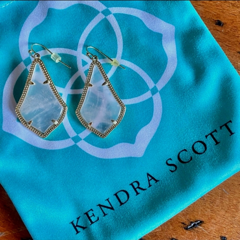 Kendra Scott Alex Rose Gold Rose Quartz Drop Earrings w/dust bag Worn Once!
